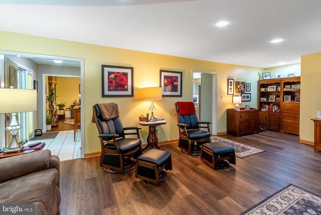 7647 HEDGESVILLE RD, Hedgesville, WV 25427