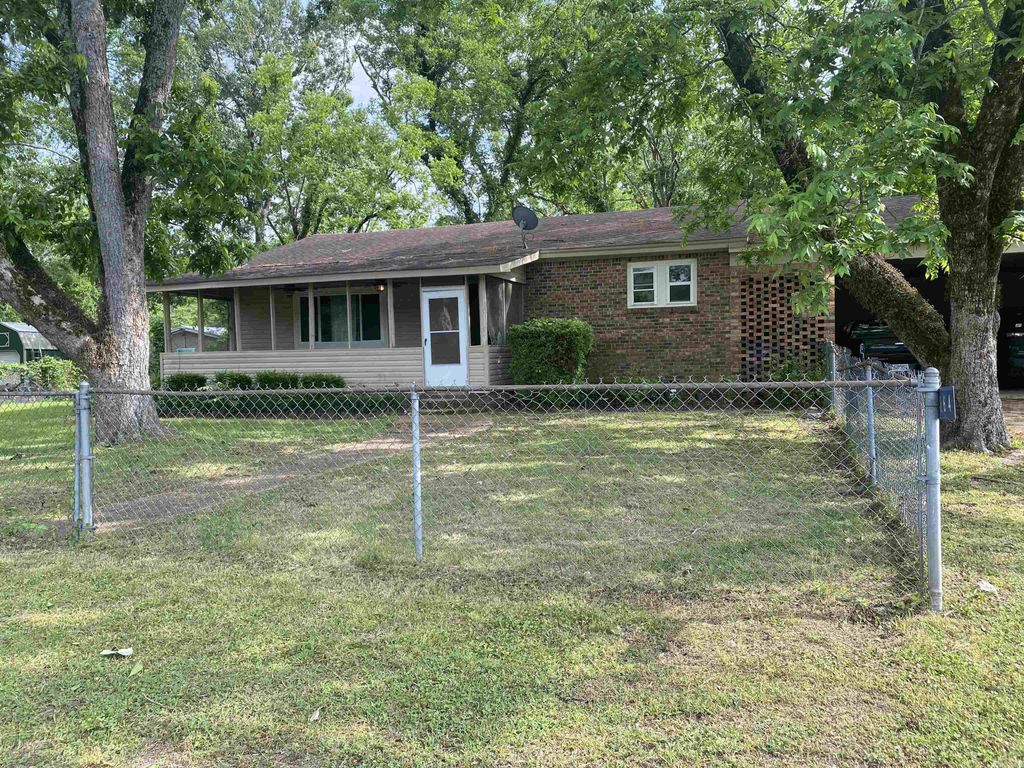 164 E Main Street, Calion, AR 71724