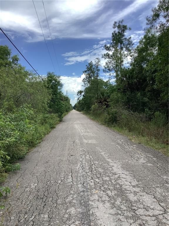 Benfield RD, NAPLES, FL 34114 — photo 2