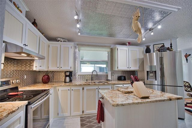 427 TARDE LOGO CIRCLE, North Port, FL 34287