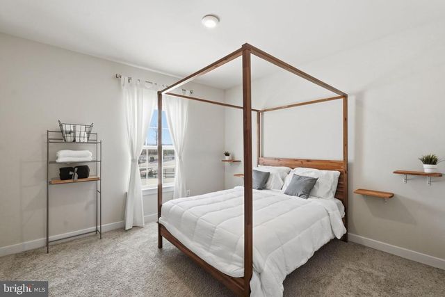 6530 BOB WHITE DR, Warrenton, VA 20187