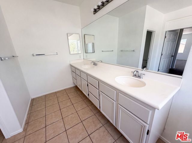 3147 W Lingard Street, Lancaster, CA 93536