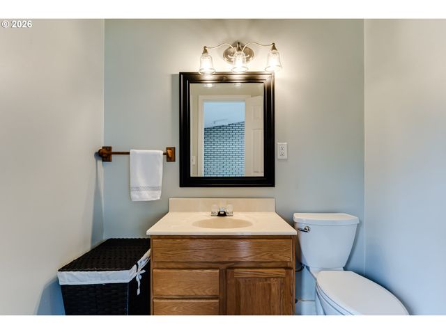 4442 THUNDERBIRD St, Eugene, OR 97404