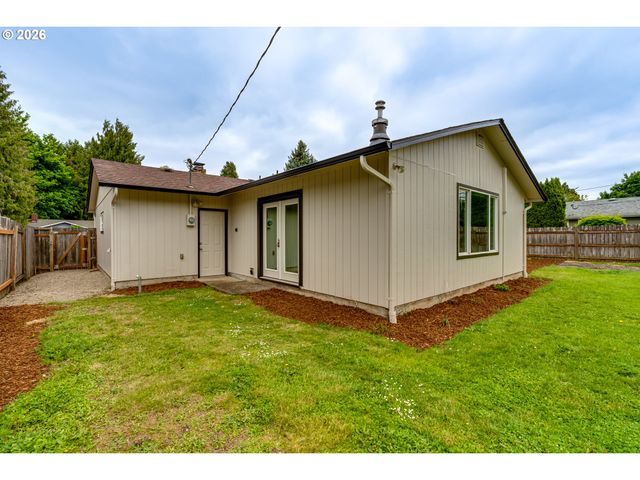 4442 THUNDERBIRD St, Eugene, OR 97404