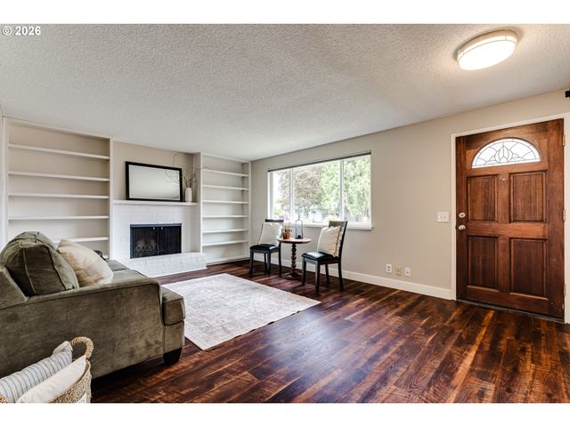 4442 THUNDERBIRD St, Eugene, OR 97404