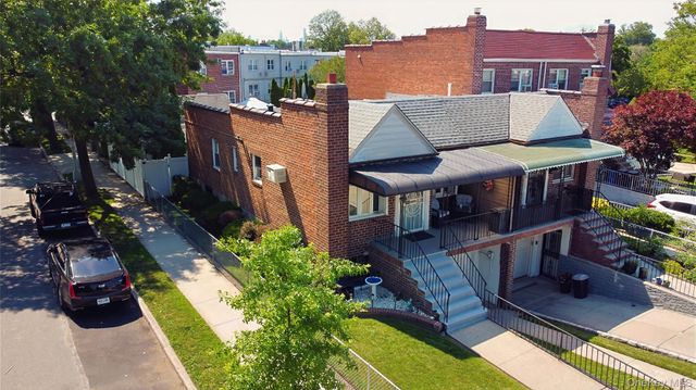 6224 78th Street, Middle Village, NY 11379