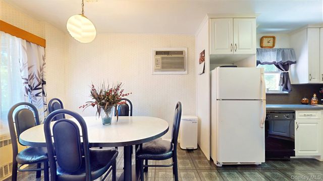 6224 78th Street, Middle Village, NY 11379