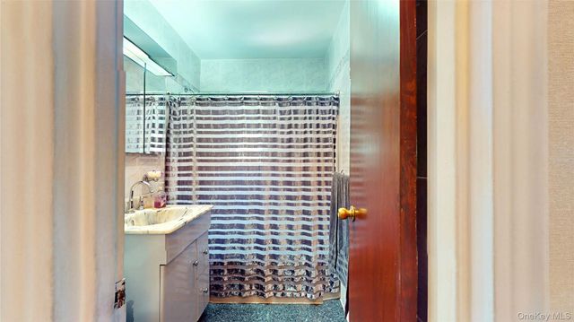 6224 78th Street, Middle Village, NY 11379