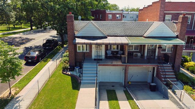 6224 78th Street, Middle Village, NY 11379