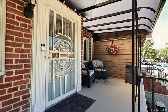 6224 78th Street, Middle Village, NY 11379