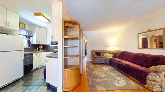 6224 78th Street, Middle Village, NY 11379