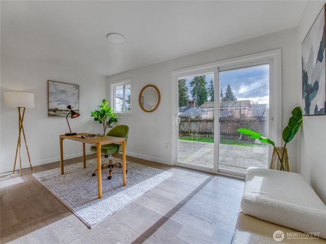 18 232nd Place SW, Bothell, WA 98021