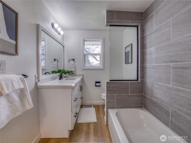 18 232nd Place SW, Bothell, WA 98021