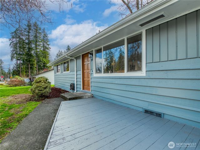 18 232nd Place SW, Bothell, WA 98021