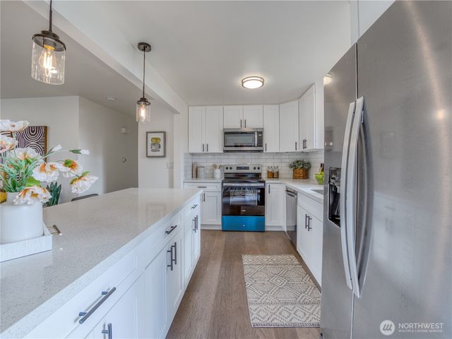 18 232nd Place SW, Bothell, WA 98021