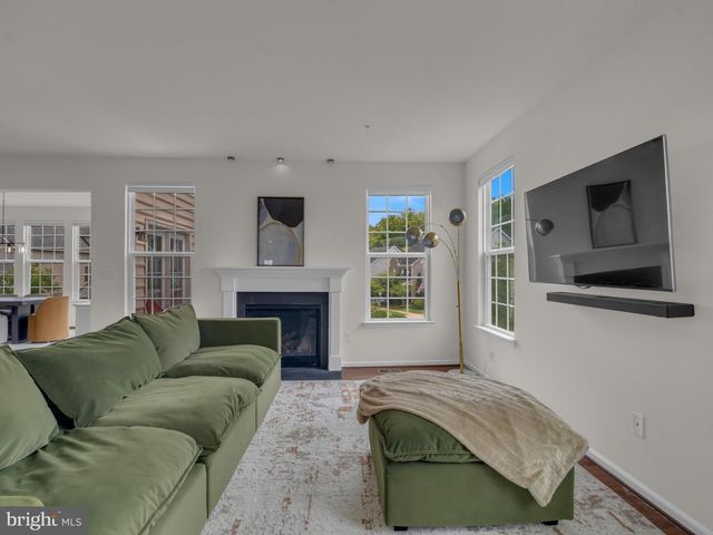 22351 SWEETSPIRE DR, Clarksburg, MD 20871