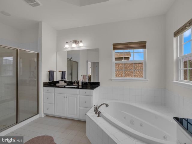 22351 SWEETSPIRE DR, Clarksburg, MD 20871