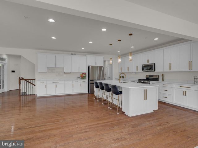 22351 SWEETSPIRE DR, Clarksburg, MD 20871