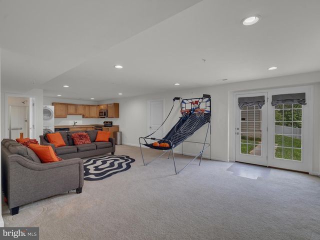 22351 SWEETSPIRE DR, Clarksburg, MD 20871