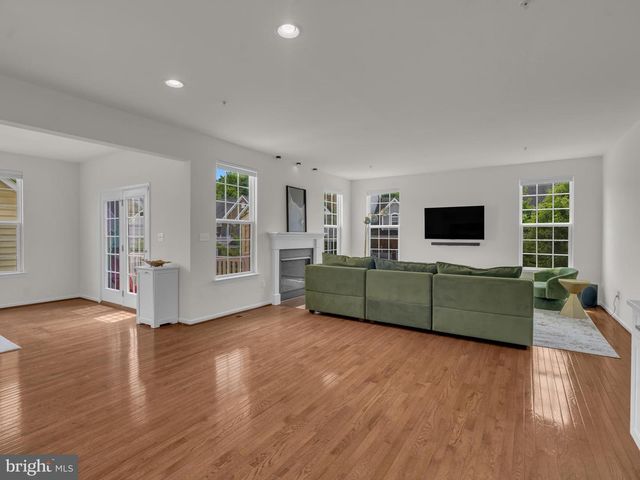 22351 SWEETSPIRE DR, Clarksburg, MD 20871