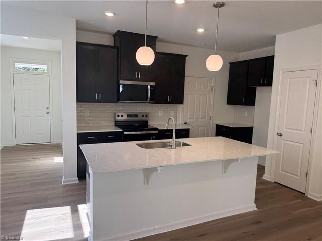 206 Parker Lane, Mebane, NC 27302