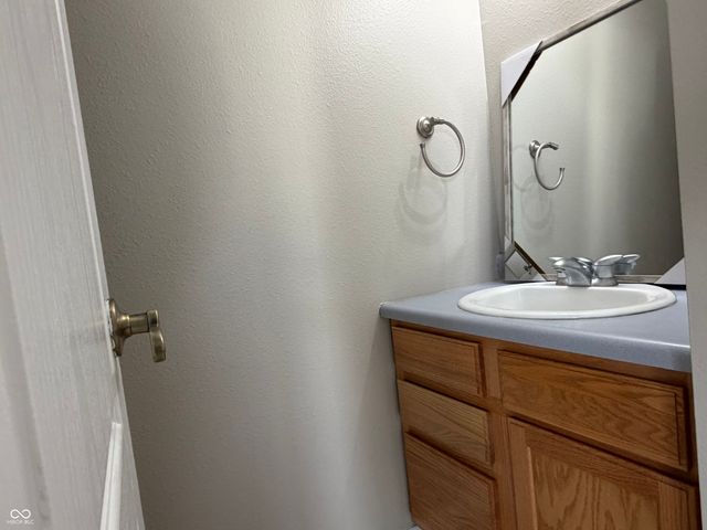 9218 W Swimming Hole Lane, Pendleton, IN 46064