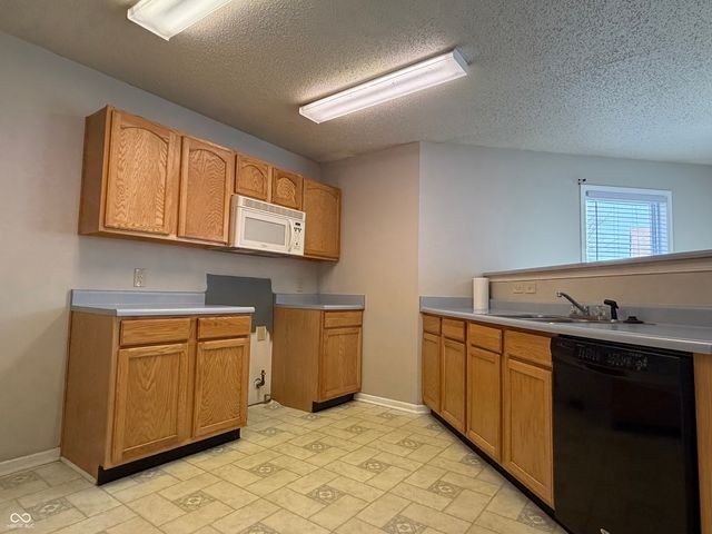 9218 W Swimming Hole Lane, Pendleton, IN 46064