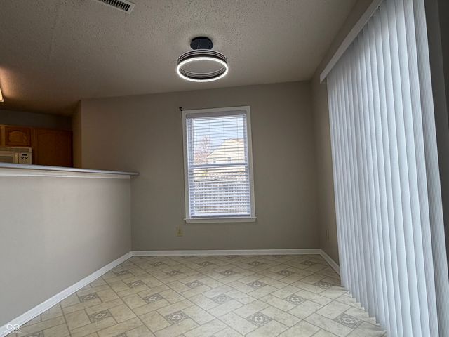 9218 W Swimming Hole Lane, Pendleton, IN 46064