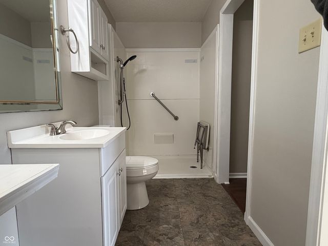 9218 W Swimming Hole Lane, Pendleton, IN 46064