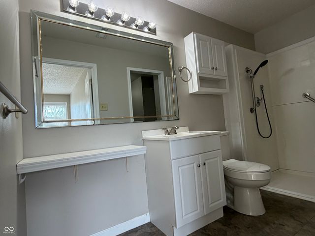 9218 W Swimming Hole Lane, Pendleton, IN 46064