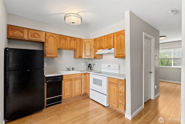 7703 11 Avenue SW, Seattle, WA 98106