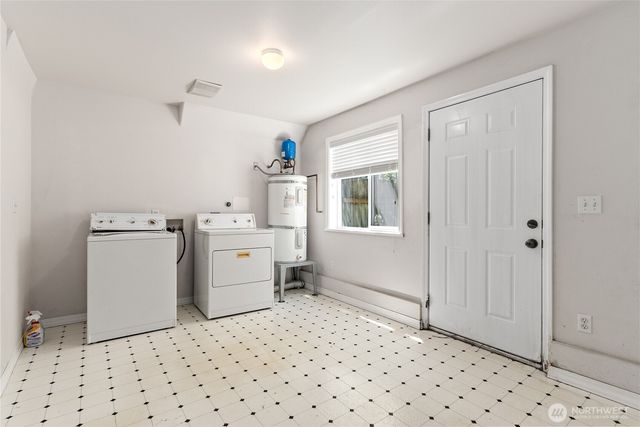 7703 11 Avenue SW, Seattle, WA 98106
