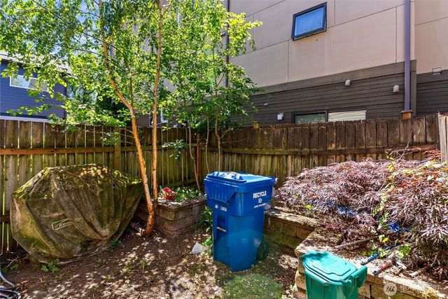 7703 11 Avenue SW, Seattle, WA 98106