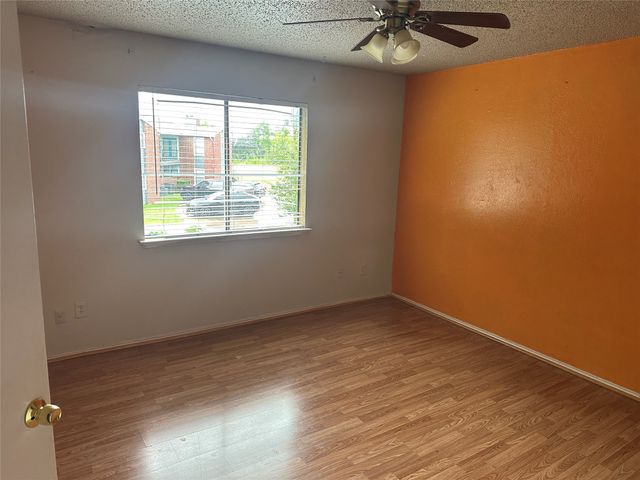 312 Victoria, Grand Prairie, TX 75052