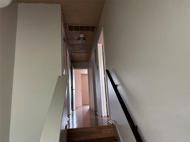 312 Victoria, Grand Prairie, TX 75052