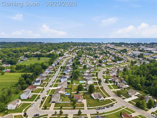 35898 Covington Lane, New Baltimore, MI 48047