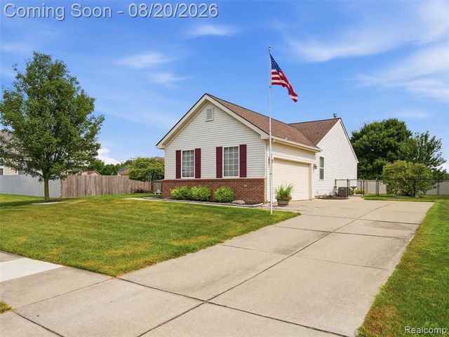 35898 Covington Lane, New Baltimore, MI 48047