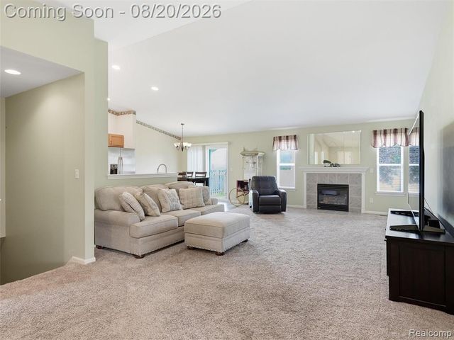 35898 Covington Lane, New Baltimore, MI 48047