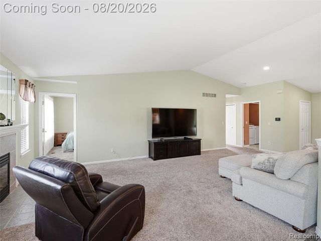35898 Covington Lane, New Baltimore, MI 48047