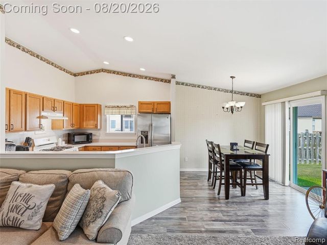 35898 Covington Lane, New Baltimore, MI 48047