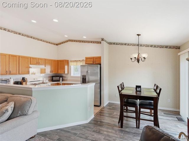 35898 Covington Lane, New Baltimore, MI 48047