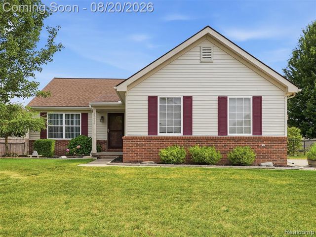 35898 Covington Lane, New Baltimore, MI 48047