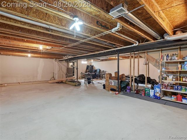 35898 Covington Lane, New Baltimore, MI 48047