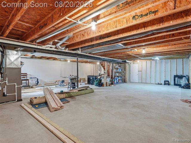 35898 Covington Lane, New Baltimore, MI 48047