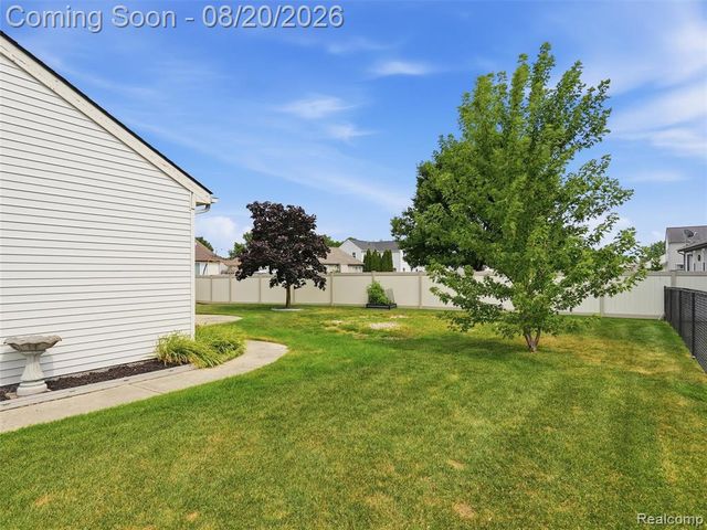 35898 Covington Lane, New Baltimore, MI 48047