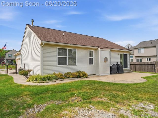 35898 Covington Lane, New Baltimore, MI 48047