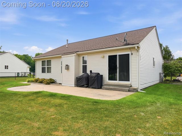35898 Covington Lane, New Baltimore, MI 48047