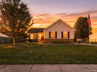 35898 Covington Lane, New Baltimore, MI 48047