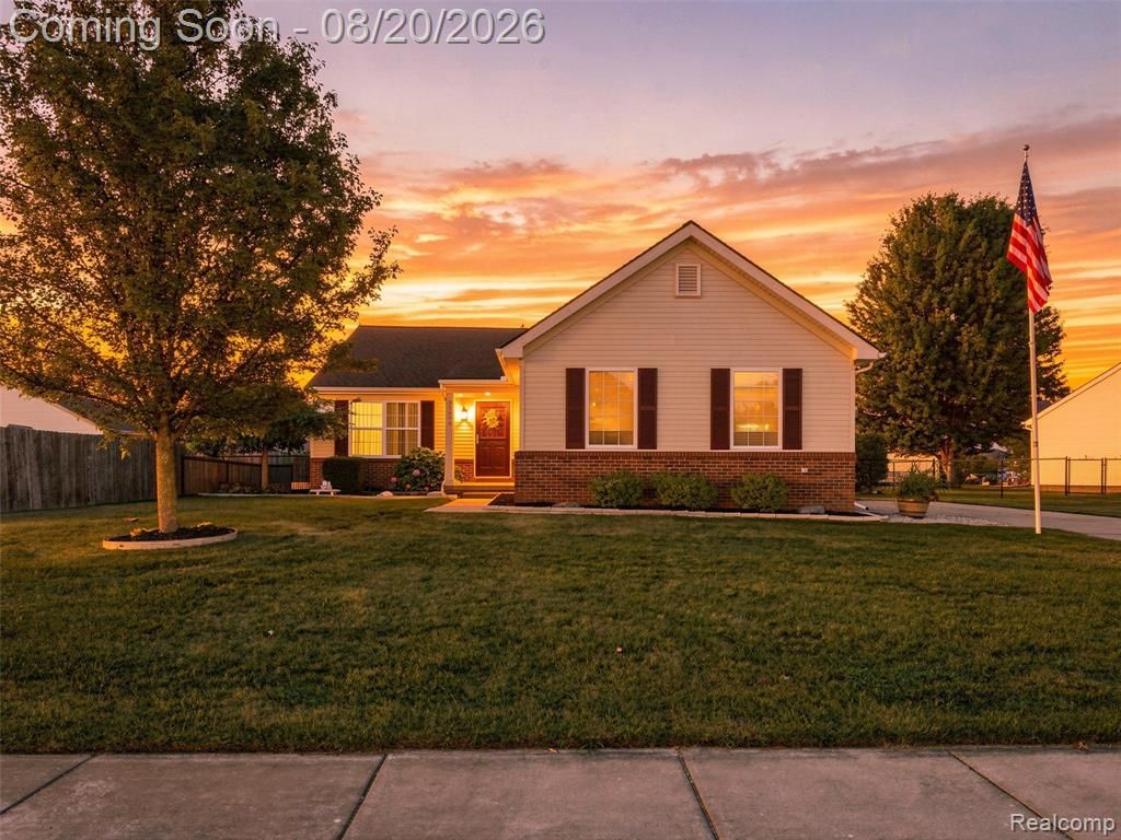 35898 Covington Lane, New Baltimore, MI 48047