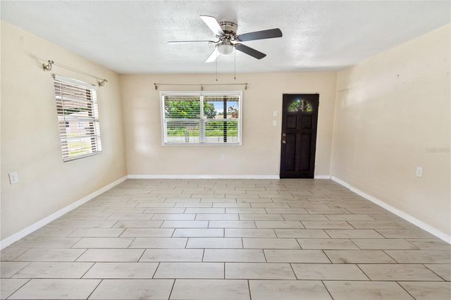 404 ARMOUR AVENUE, Auburndale, FL 33823